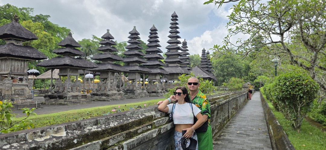 Символы Бали (Иван)