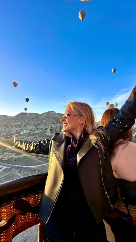 Полёт на воздушном шаре: долины Каппадокии на рассвете