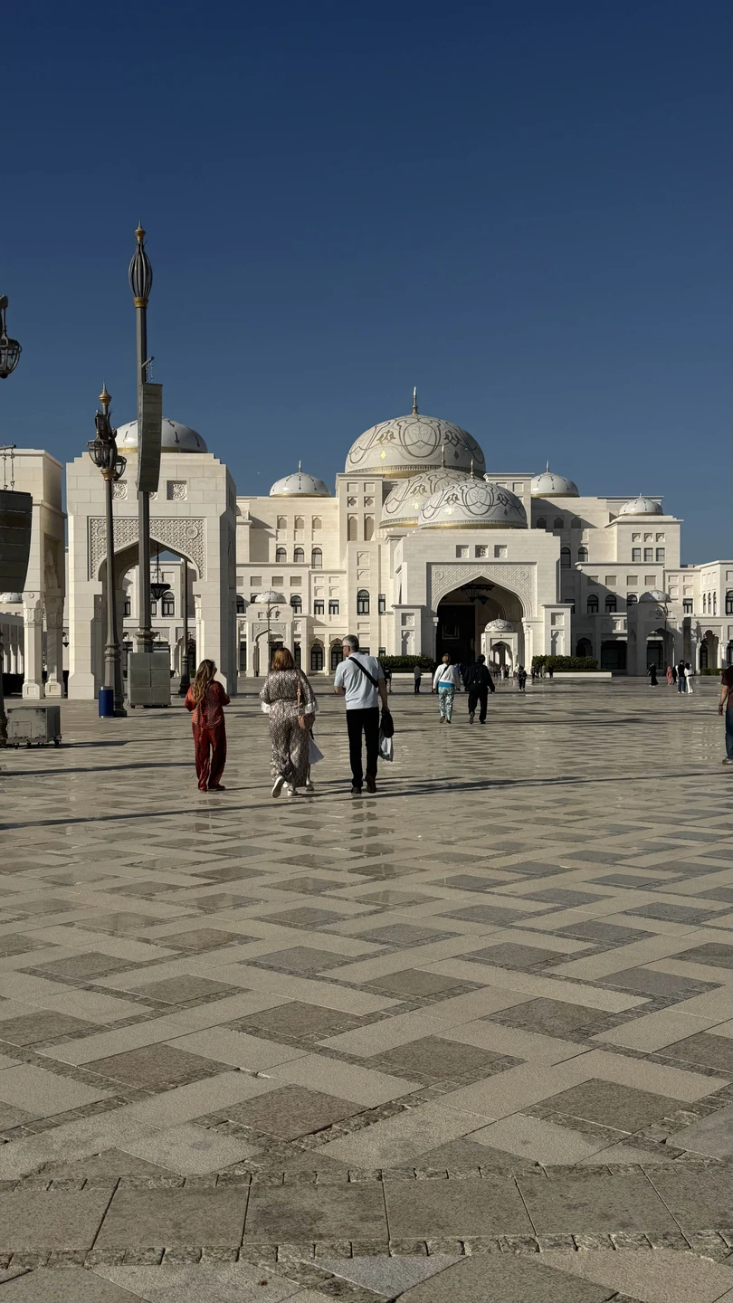 Абу-Даби в мини-группе с посещением Президентского дворца (Наташа)