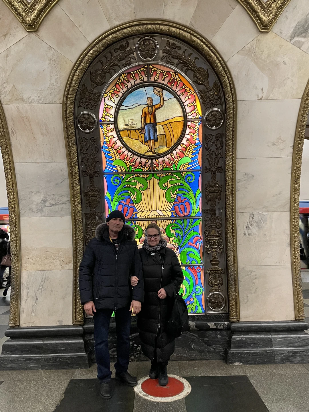 Очень содержательная экскурсия. Метро я увидела другими глазами. Лера прекрасный рассказчик, владеющая глубокими и обширными знаниями,