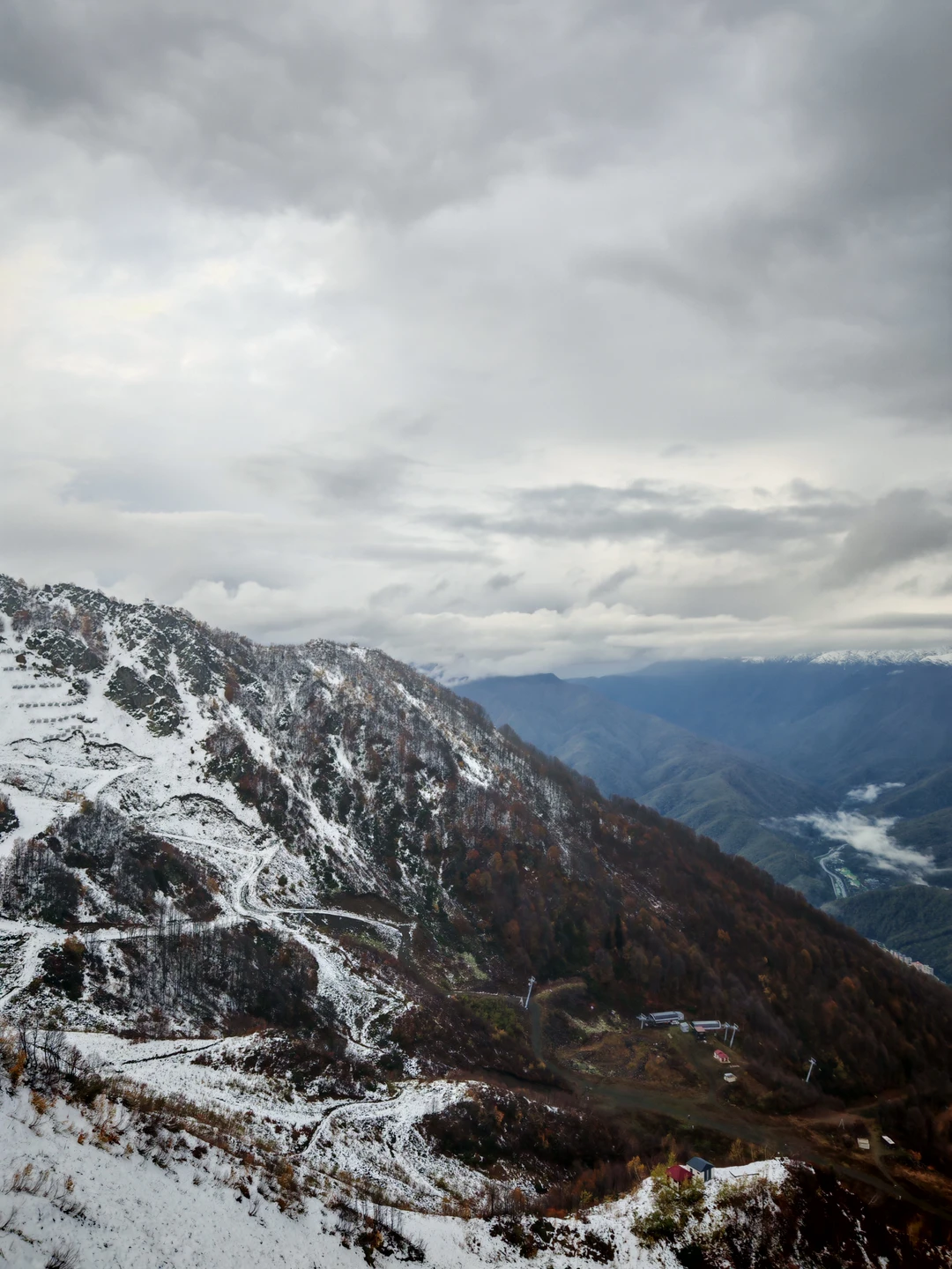 Отличная экскурсия с отличным гидом. Яков подробно и интересно рассказал и историю Сочи, и про олимпийские