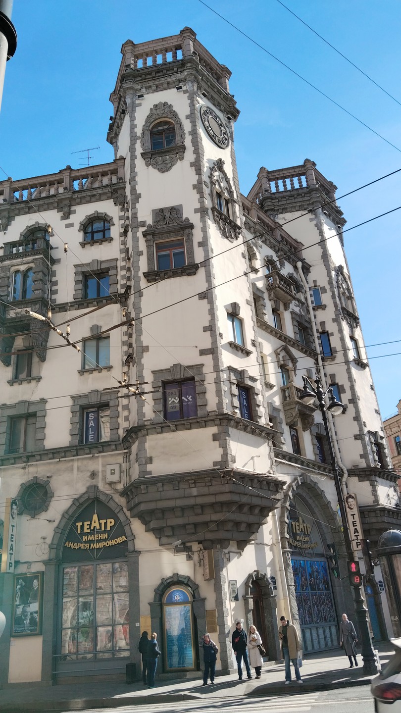 Очень понравилась экскурсия. Антонина интересный рассказчик, во время экскурсии мы все не просто слушали, но тоже