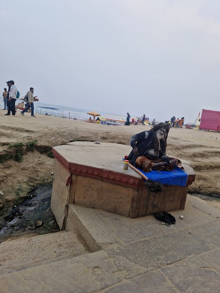 замечательный, молодой человек Артемий, который открыл нам Варанаси как культурно-исторический центр Индии. Экскурсия была увлекательной, интересной