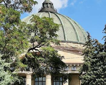 Западный берег Дона, посёлок Пятиморск, планетарий