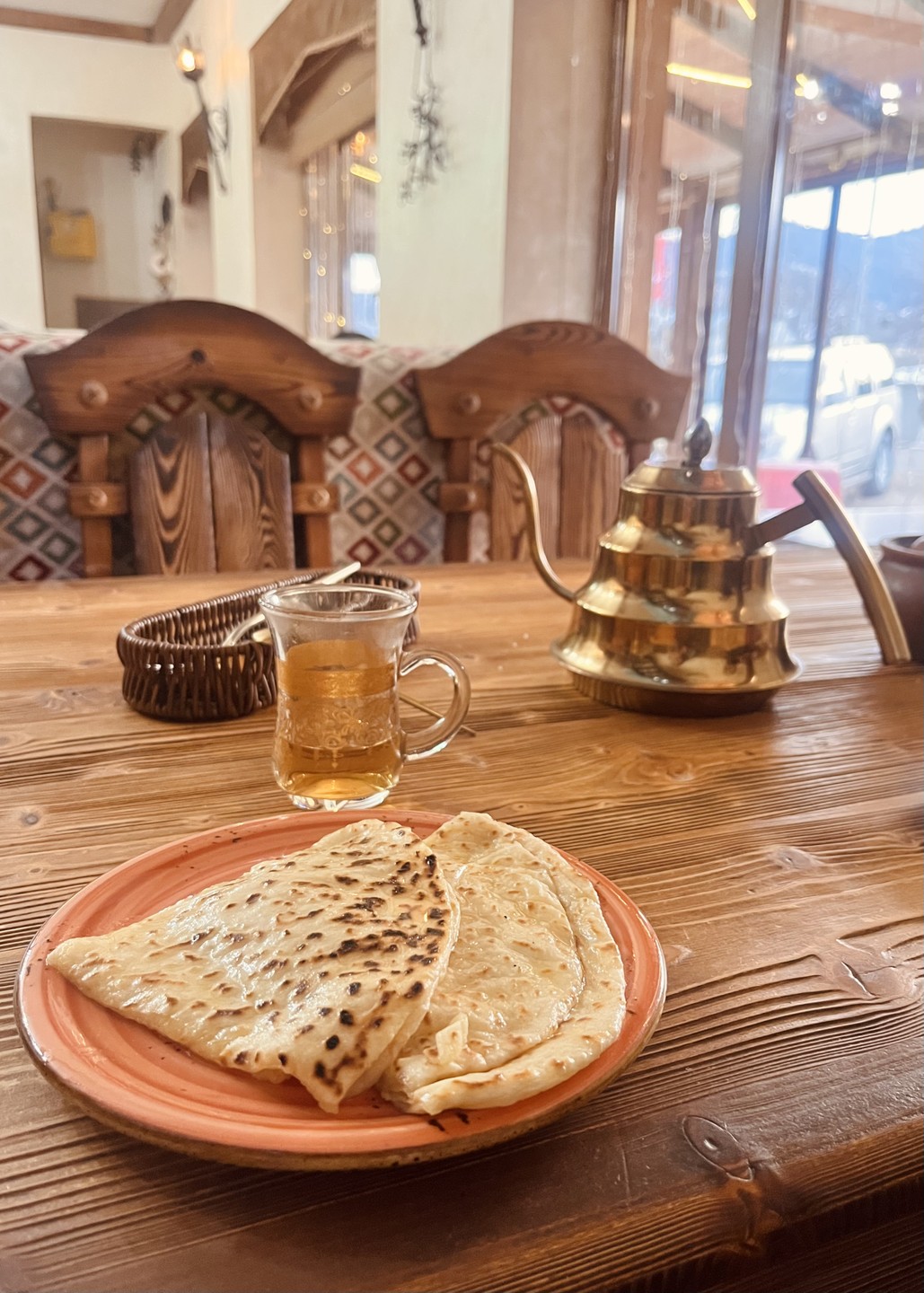 Это была самая волшебная поездка. Очень камерно, как будто со старыми друзьями:) Завтракали и обедали в