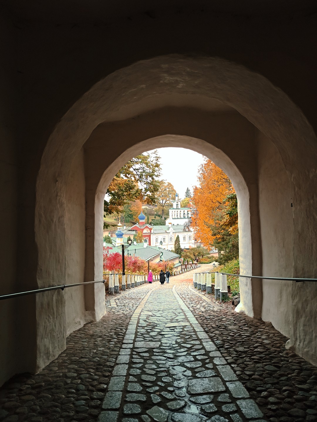 Отличная экскурсия с погружением в атмосферу старины и рассказами о людях и достопримечательностях Псковской области. Монастырь