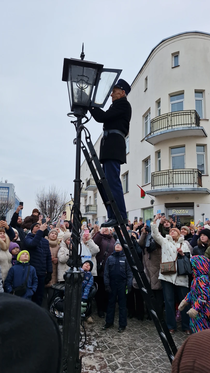 Добрый день! Брали экскурсию на новогодние праздники. До обеда Брестская крепость, после обеда непосредственно Брест. Сергей