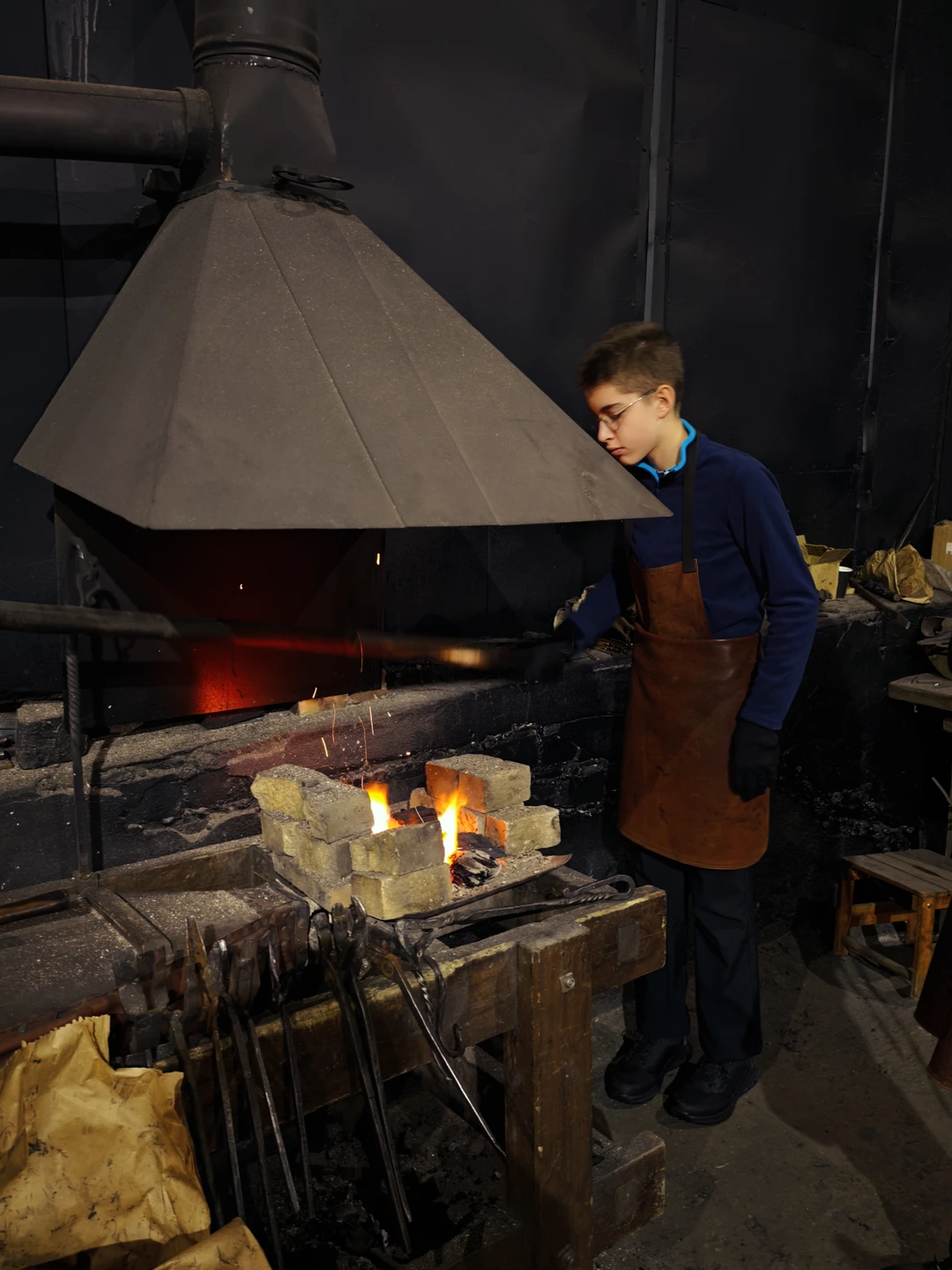 Лучшая экскурсия. Спасибо большое кузнецу Михаилу. Время пролетело незаметно. Очень познавательная вступительная часть. Дети просто в восторге