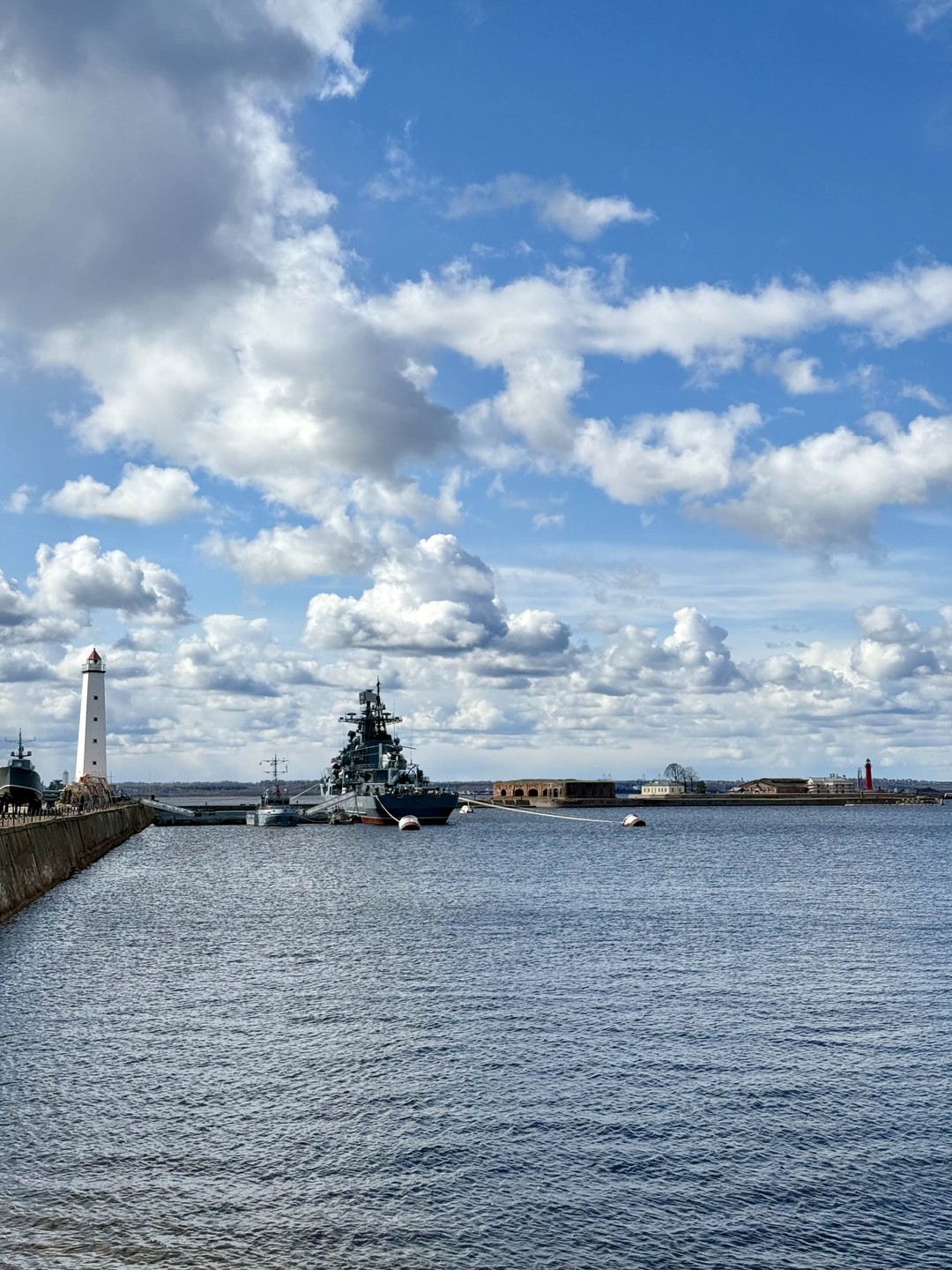Фото отзыва 1: экскурсия "Из Санкт-Петербурга в Петергоф и Кронштадт: 2 города за 1 день"