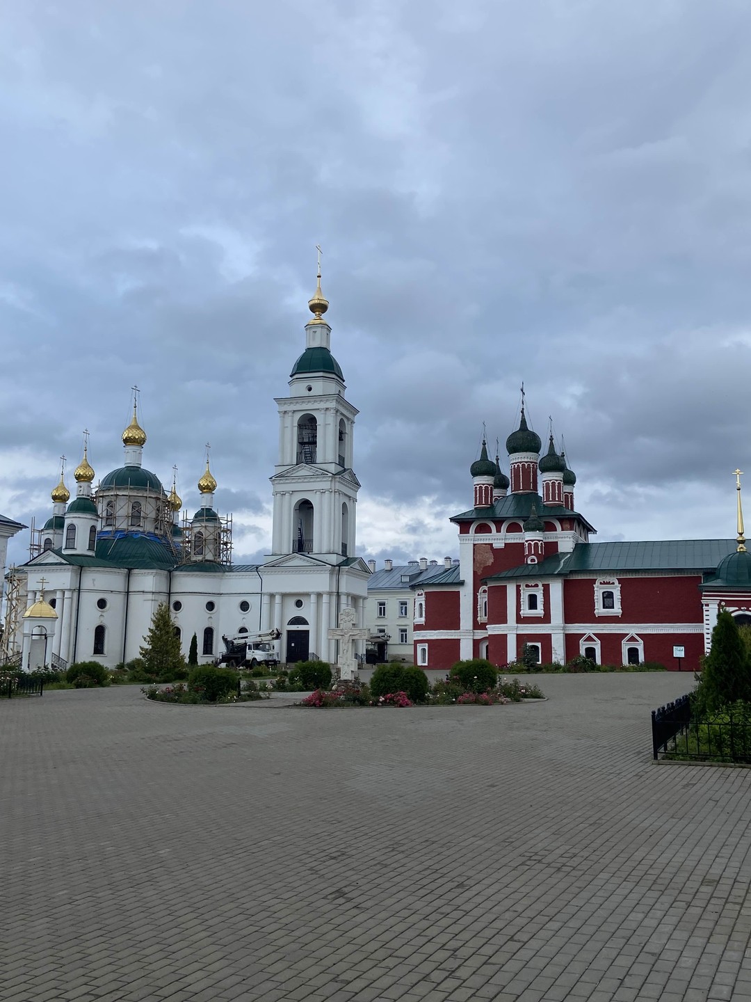 Хочется еще раз поблагодарить нашего экскурсовода Марину за этот день. Мы прямо с колес спешили познакомится