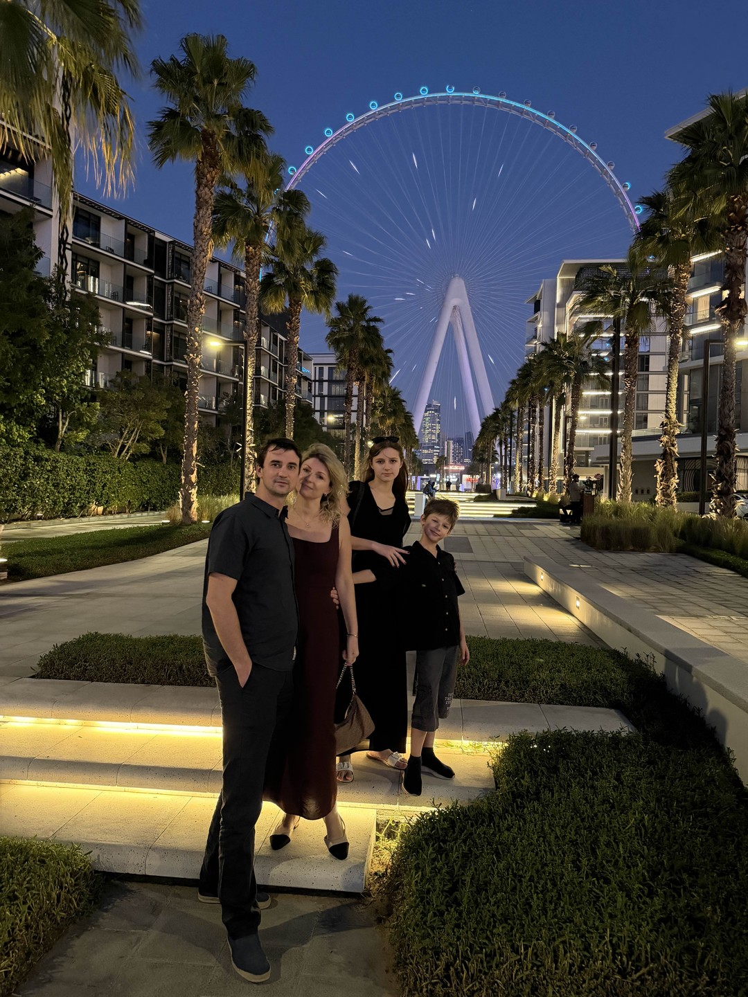 Всем добрый день! Прошла наша экскурсия по Дубаю с прекрасной девушкой Александрой. Все прошло очень хорошо,