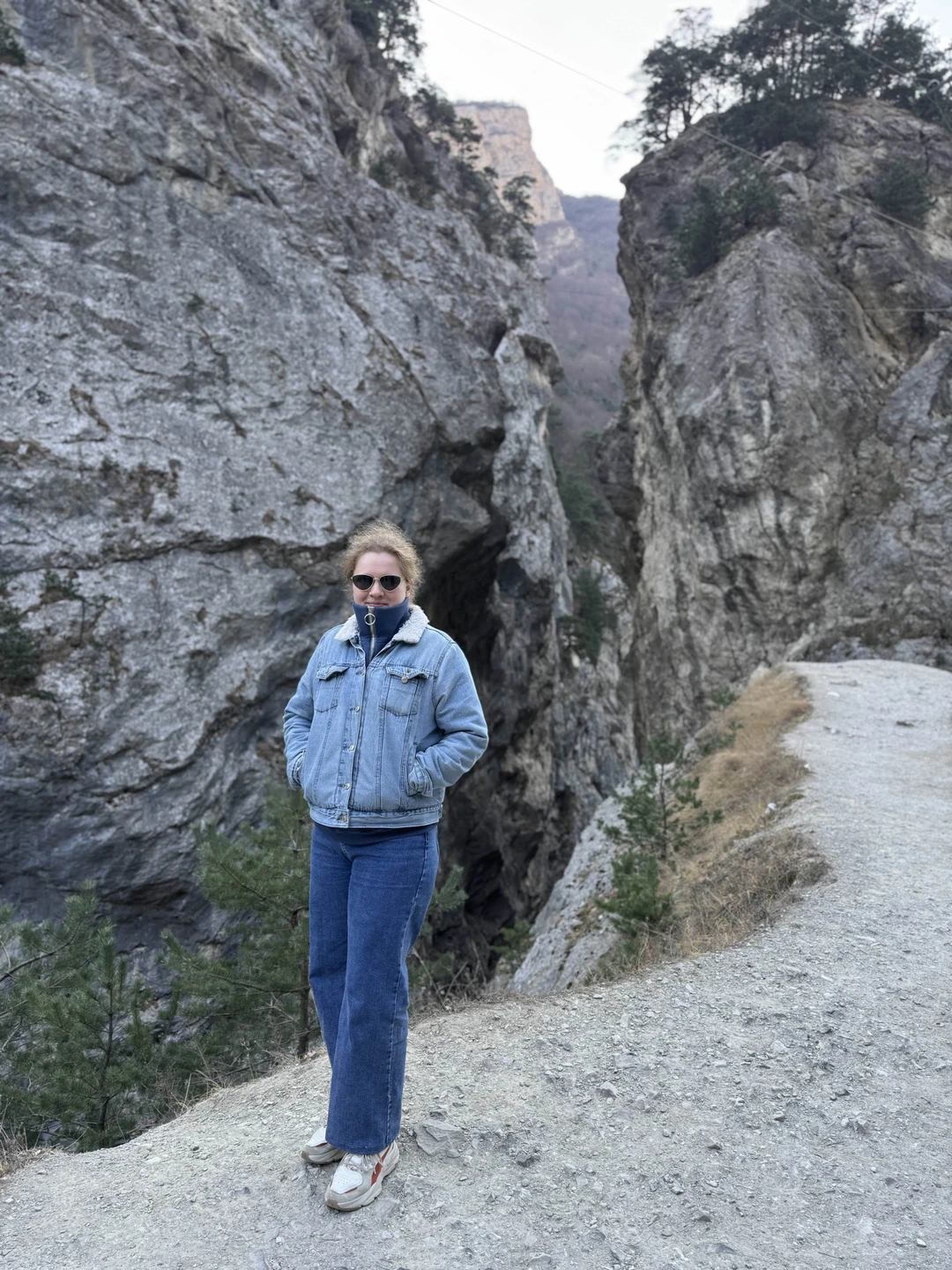 Ездили на экскурсию вместе с Николаем. Понравилось абсолютно все, начиная от связи за день до выезда и заканчивая рассказами о местных жителях