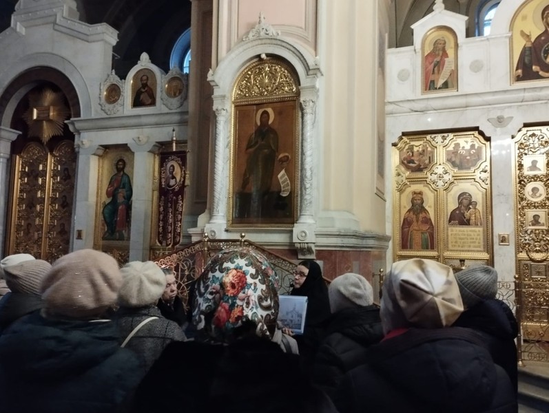 Фото к экскурсии Ивановская горка: старинные дома, дворы и модные кафе. Групповая экскурсия