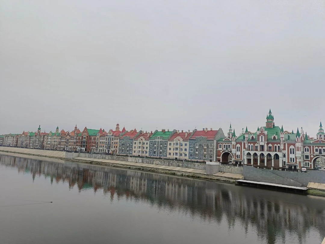 Очень интересный город. Я бы сказала город-праздник. Конечно, это туристический маршрут, но!!! Вложено много сил в