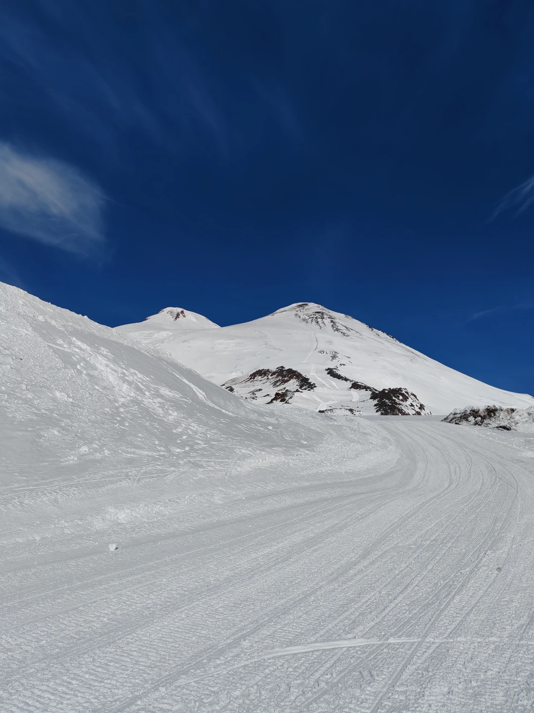 На джипе к Эльбрусу: Гижгит, поляна Азау и поляна Нарзанов (Дарья)