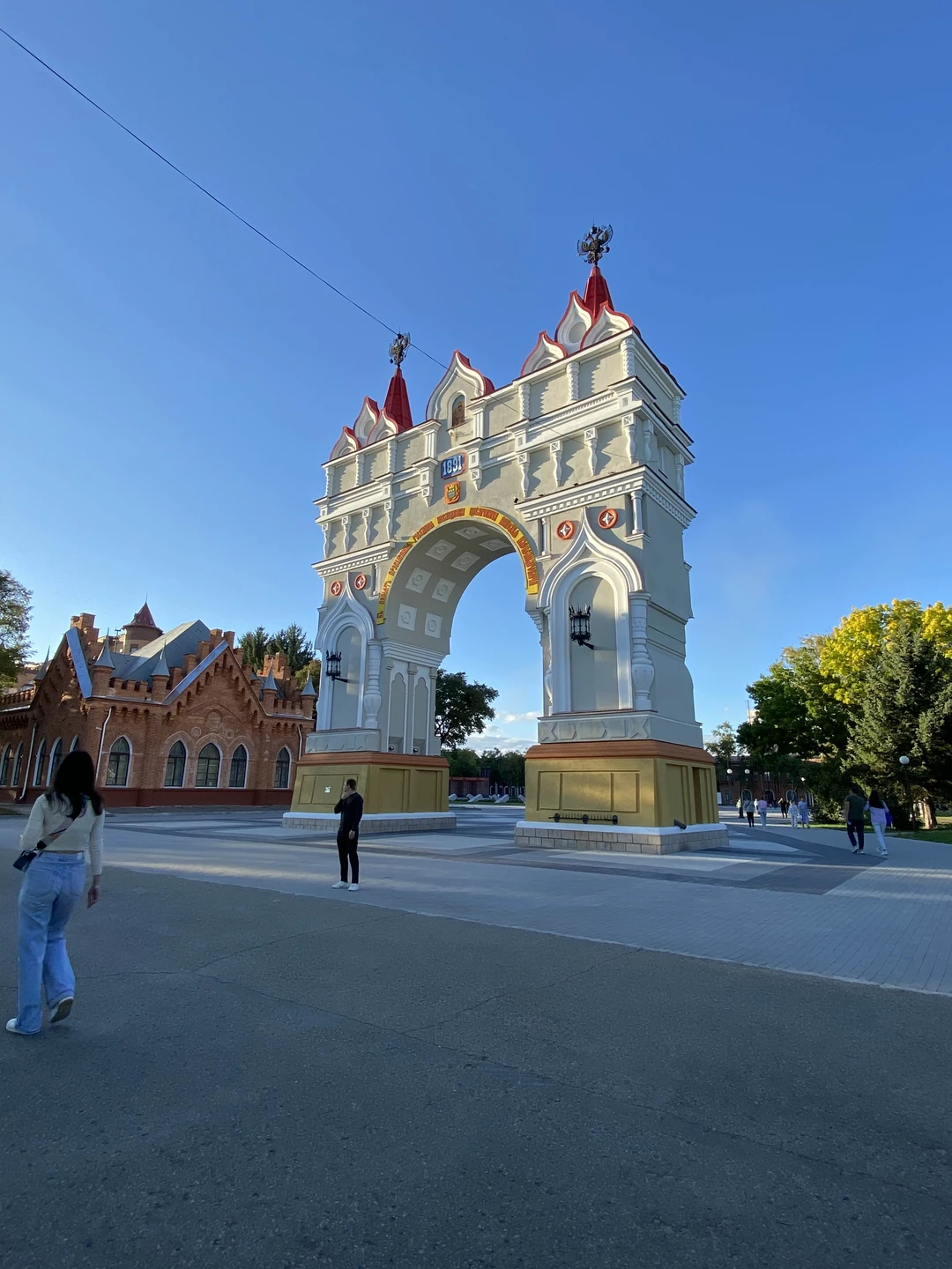 Замечательная экскурсия, рассказывающая об истории города, истории Амурского края. Сергей - прекрасный человек, глубоко знающий родной