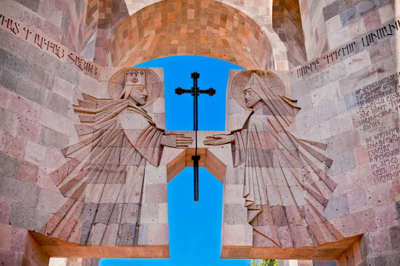 Духовное наследие Армении: Эчмиадзин и Звартноц