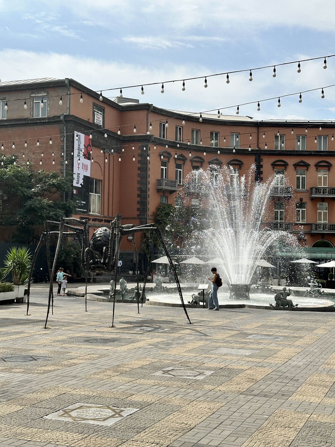 Я была первым и единственным посетителем экскурсии у Давида 27.09.24. Об этом узнала в конце, и