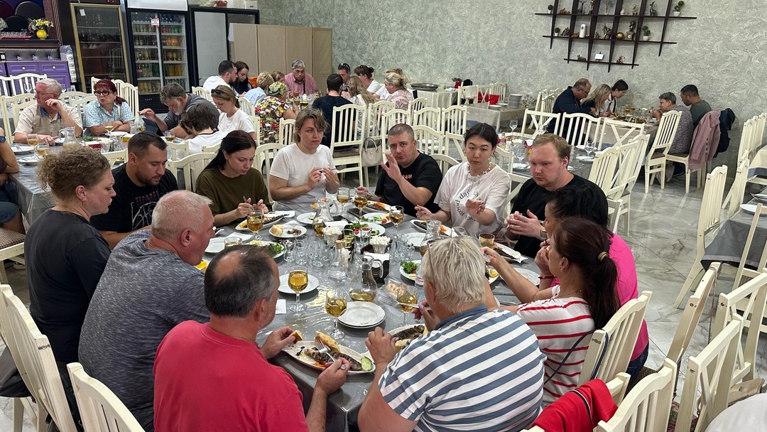 Тамерлан, огромное спасибо. Только что приехали из Сулакского каньона. Вся экскурсия прошла на одном дыхании. Много