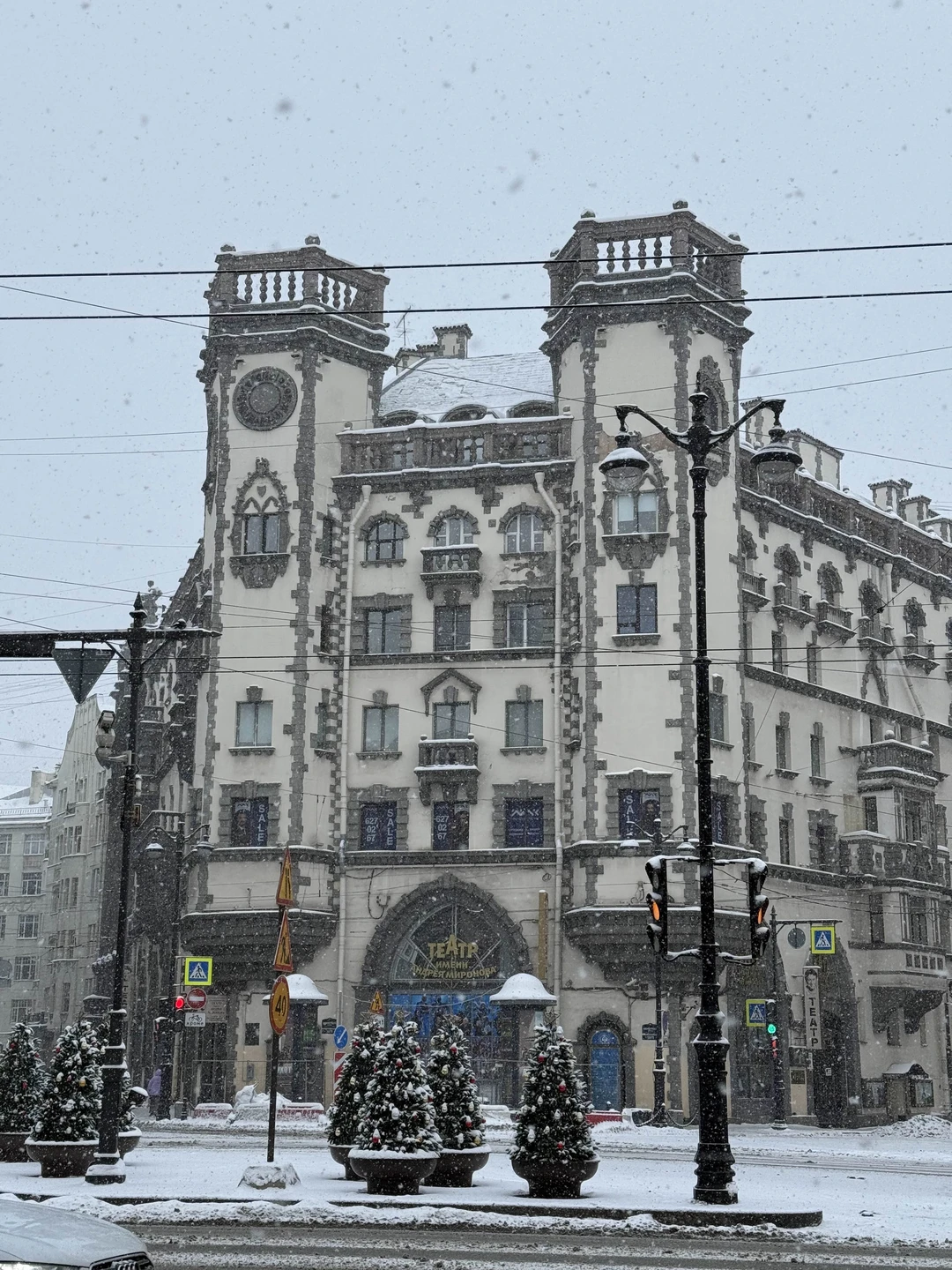 Секреты Петроградской стороны: дворы-колодцы, парадные и доходные дома (Rustam)