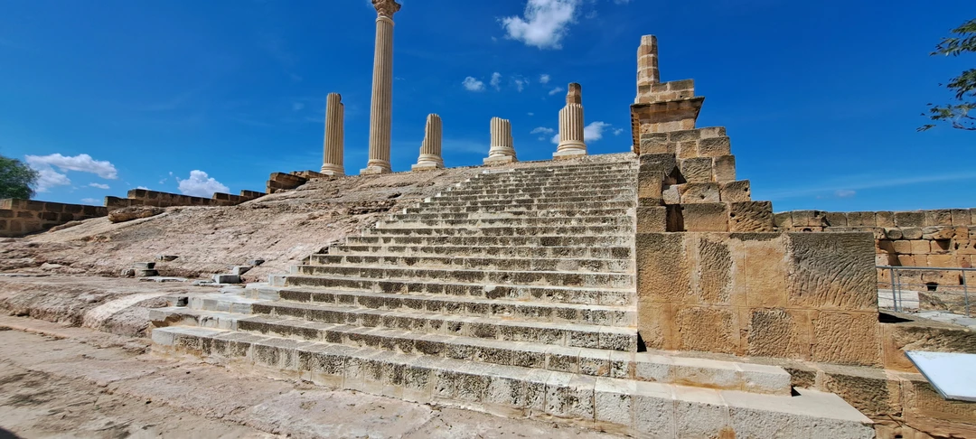 Прекрасно организованная экскурсия с замечательным гидом Хасаном. Получили огромное удовольствие. А древние Загуан и Удна впечатлили