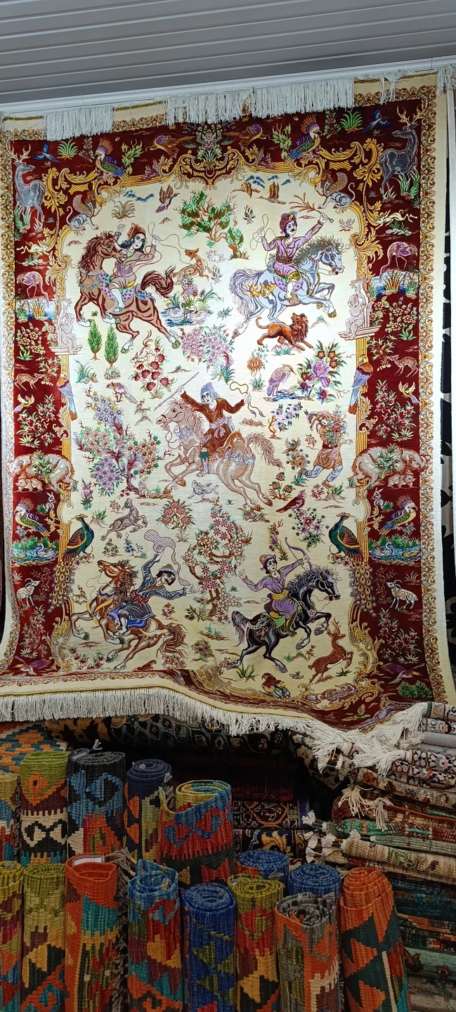 Экскурсия по Самарканду с Уткуром превзошла все ожидания! Очень подробно со знанием дела рассказывал историю Самарканда