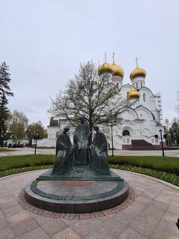 Групповая обзорная экскурсия по Ярославлю «Путешествие во времени» (Яна)