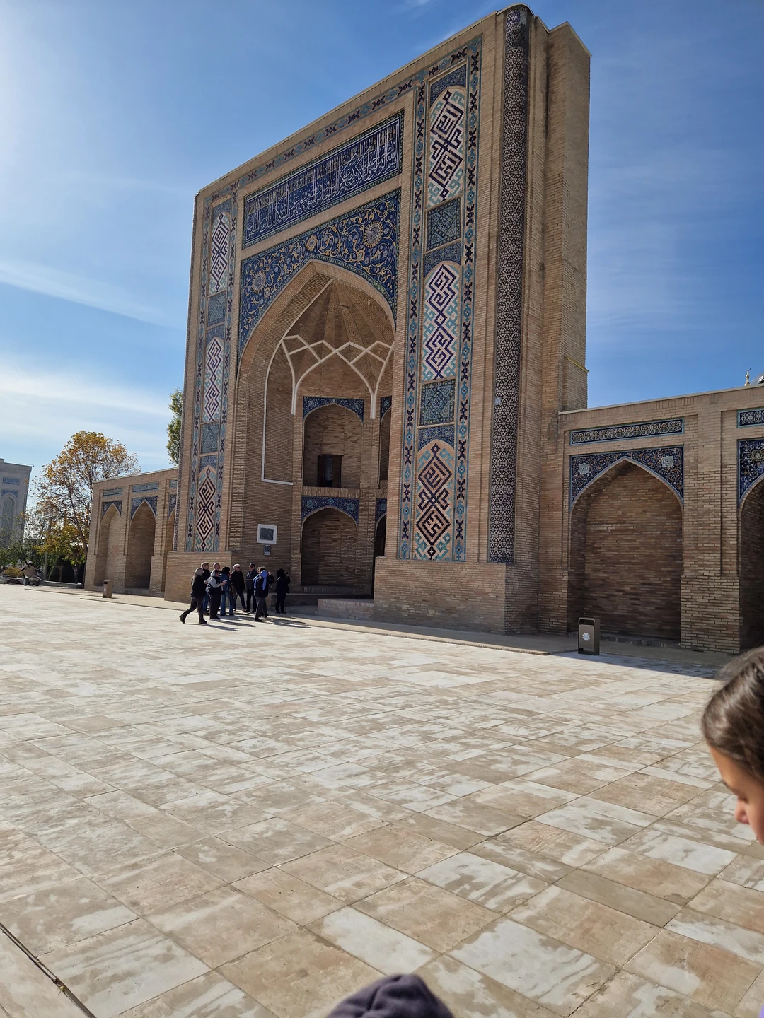 Экскурсия понравилась, нашим гидом была Татьяна. Встретила у отеля вовремя. Рассказывала, показывала, без суеты, без спешки) Рекомедуем!!!