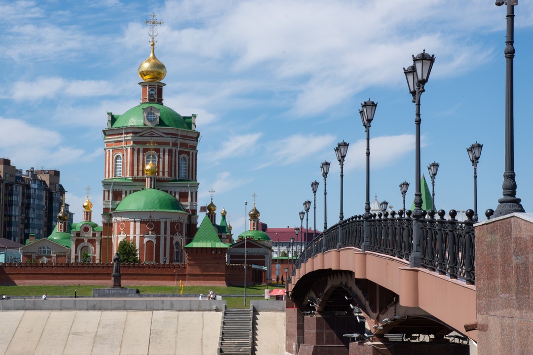 Увлекательно, познавательно, динамично, с юмором! Валерий - замечательный рассказчик, таких гидов поискать! Экскурсия, несмотря на жару