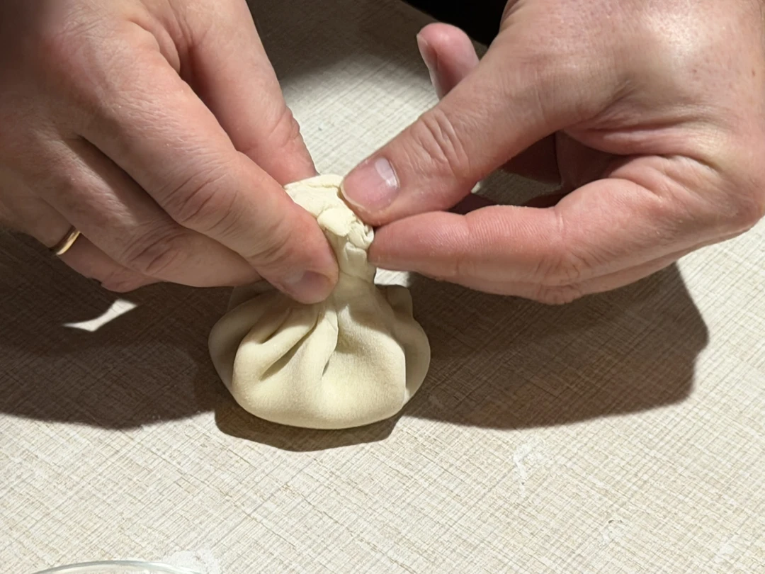 Каролина смогла не только организовать вкусное и яркое мероприятие, задействовав с одинаковым интересом как детей, так