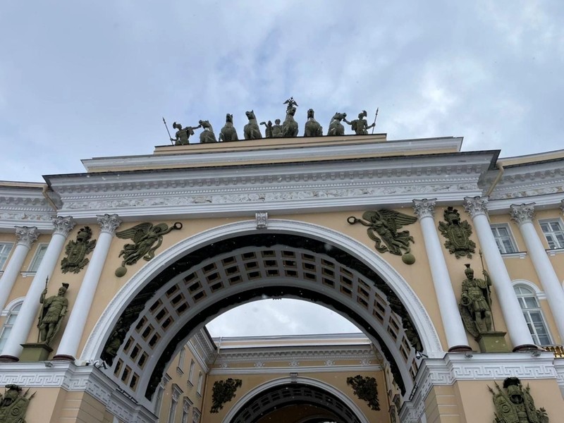 Фото к экскурсии Мобильный квест «Секреты Петербурга, или Как стать членом тайного общества»