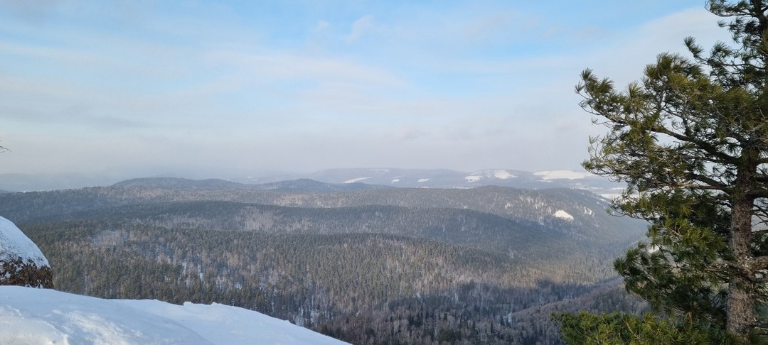 Кто любит природу - однозначно рекомендую посещение Красноярских столбов! Место невероятной красоты в любую погоду и