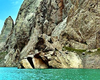 Высокогорное озеро Кель-Суу