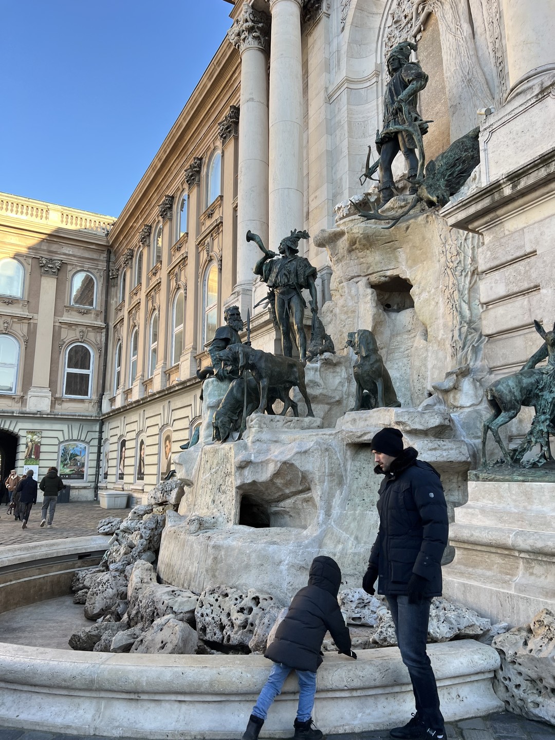 Однозначно рекомендуем экскурсии с Аркадием для знакомства с Будапештом. Это гид, который превращает поездку в настоящее