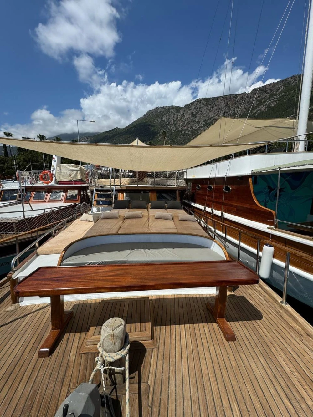 По бухтам и островам Каша (9/11)