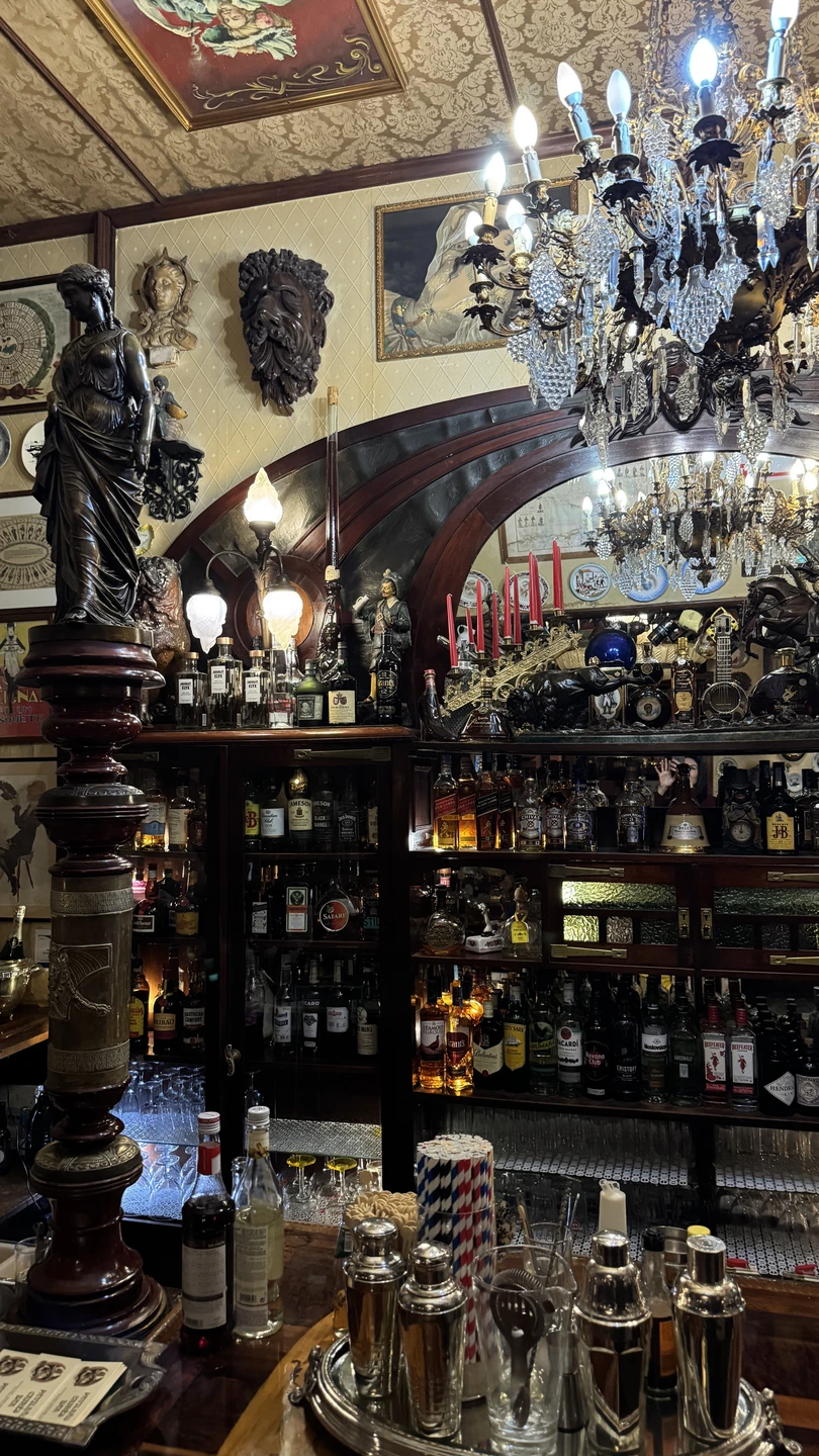 Классные и аутентичные бары со своим вайбом и историей