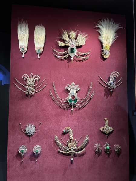 Спасибо за экскурсию! Было познавательно, некоторые моменты мы услышали впервые, очень интересные ракурсы истории из жизни