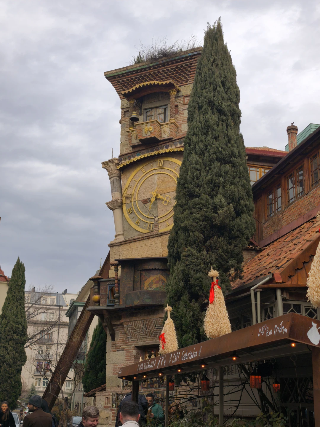 Великолепная история, моральный отдых и замечательное вино, вот что ожидает вас на этой экскурсии