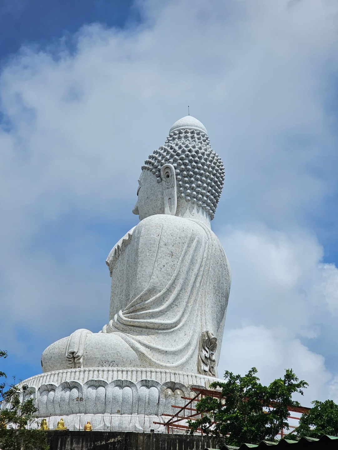Хотим выразить огромную благодарность гиду Ивану за прекрасную экскурсию по Пхукету! С момента бронирования Иван был