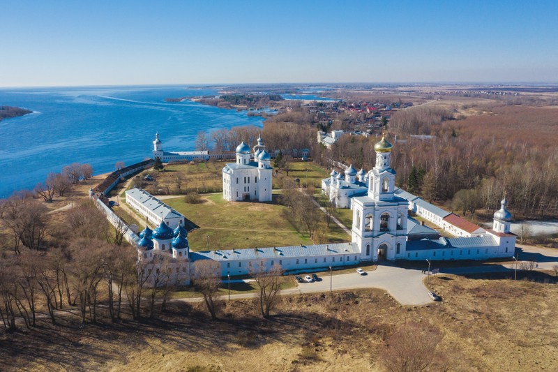 Фото - Экскурсия: "Святое Поозерье: Перынский скит и Юрьев монастырь (на вашем авто)"