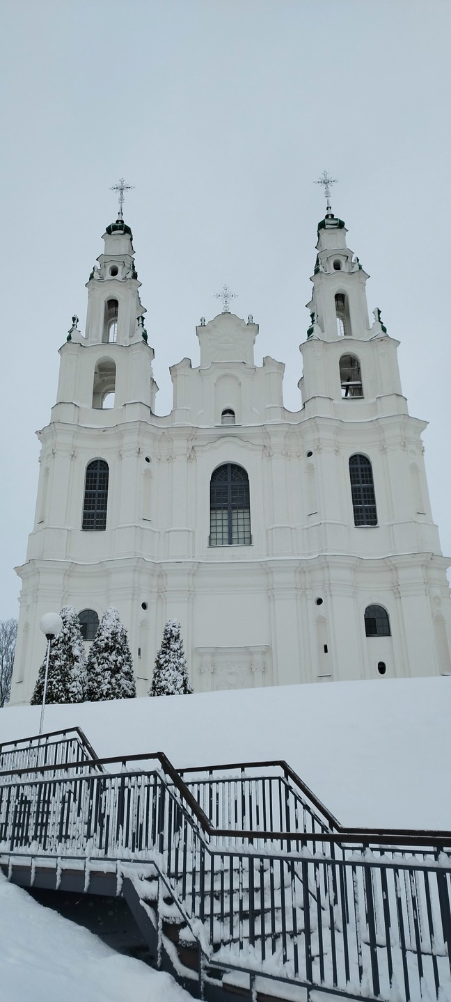 Олег - очень увлеченный, тактичный и доброжелательный человек, небезразличный к тому, как проходит отдых у его