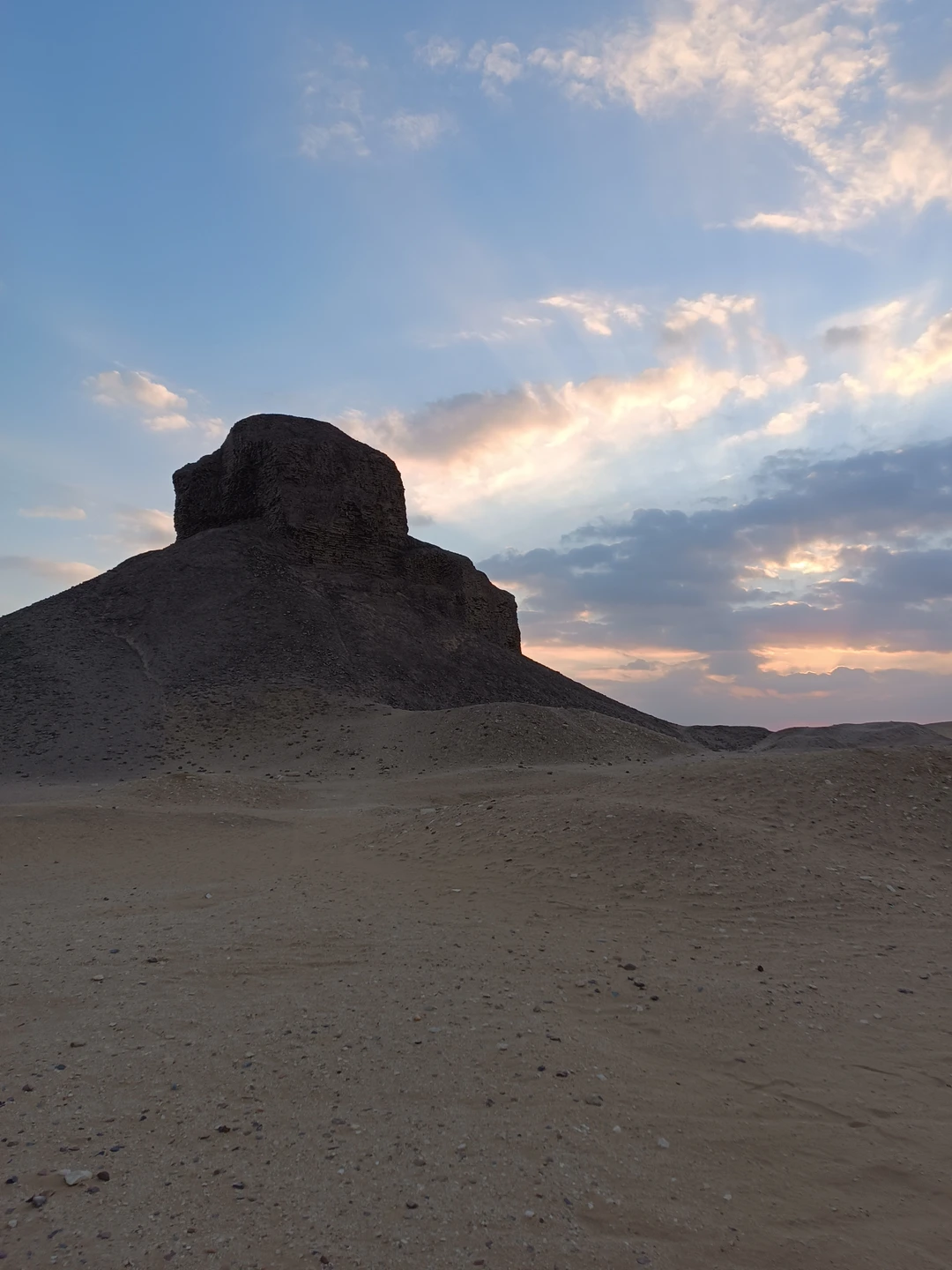 Это было невероятное и уникальное путешествие! Гид отличный рассказчик (+хорошо знает русский язык). Он погрузил нас