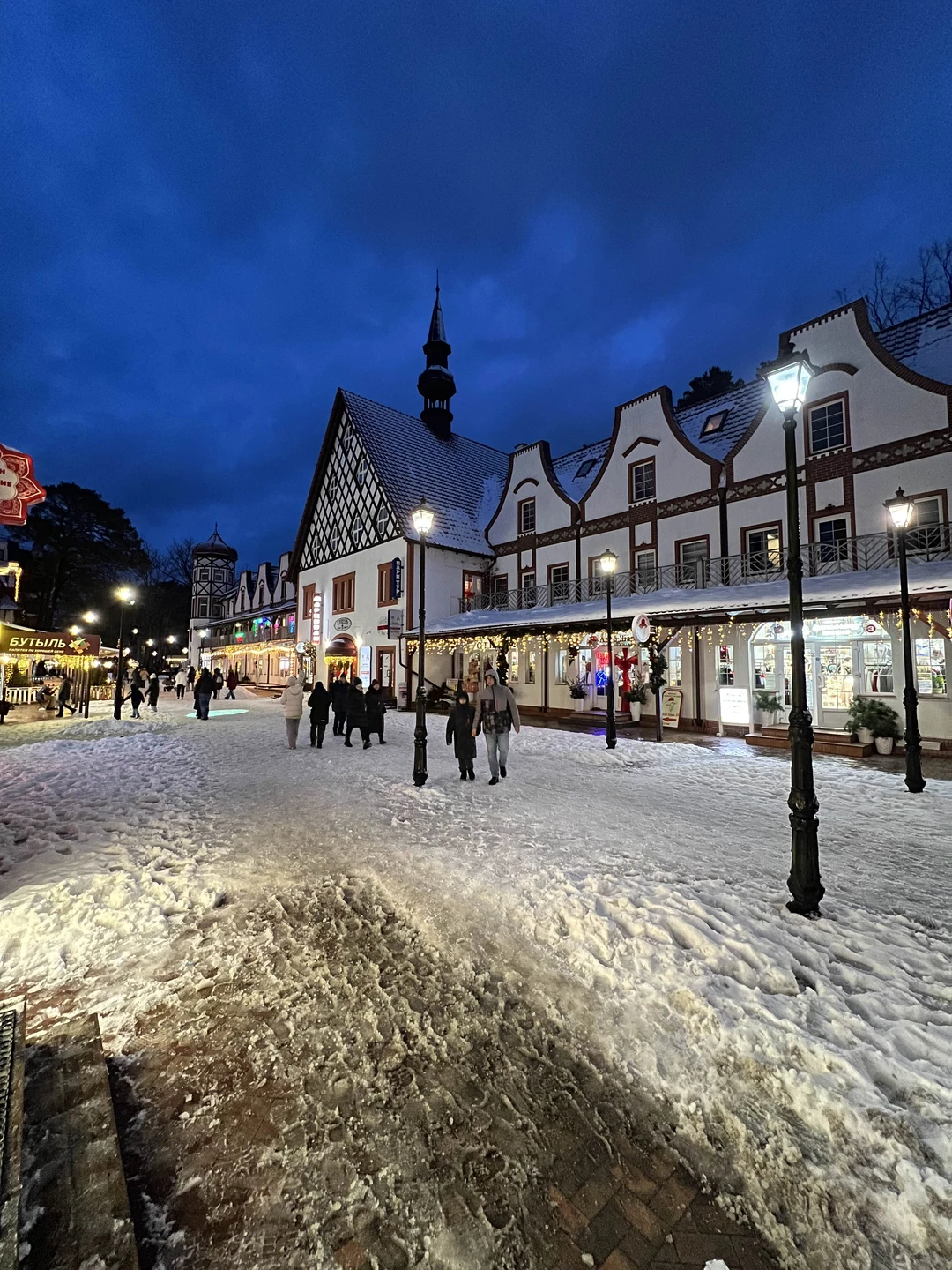 Отлично продуман маршрут, 8 часов пролетели незаметно. Алексей рассказывал очень увлекательно, показал красивые виды, живописные пейзажи