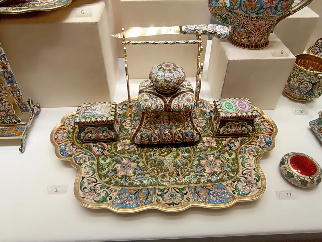 Это супер экскурсия! Рекомендую на 100%. Ари очаровал нас с первого слова. Прекрасно владеет материалом, очень