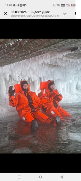 Это обязательно надо попробовать!!! В костюмах тепло, единственное, надо тоненькую шапочку. Хотелось бы побольше времени побыть