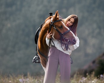 Конная прогулка, треккинг, пасека и «Зубы Дракона»