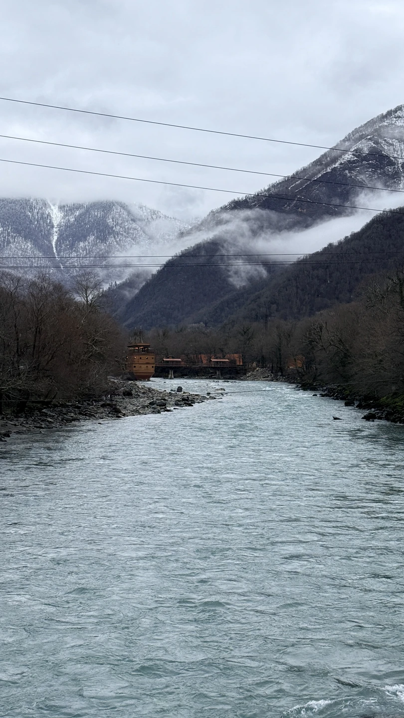 Спасибо огромное, все было очень здорово. У нас был экскурсовод Гамлет, который познакомил нас с вашей