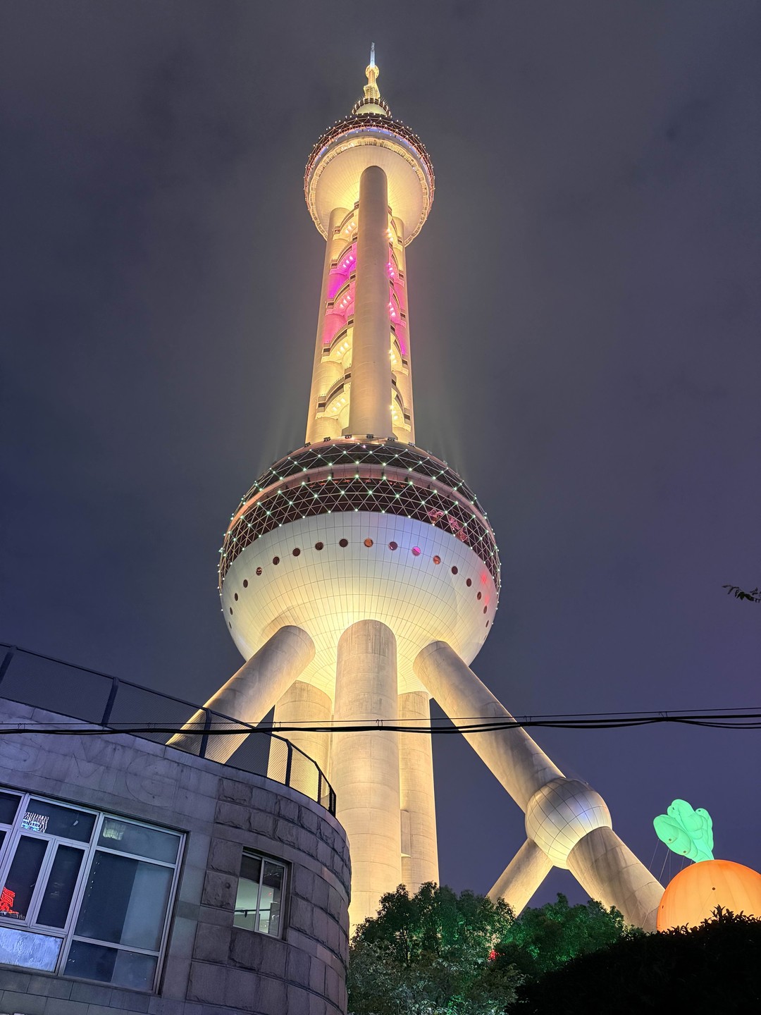 Благодарны Дмитрию за прекрасную экскурсию по Шанхаю! Эмоции переполняют! Это был потрясающий вечер и невероятные впечатления!