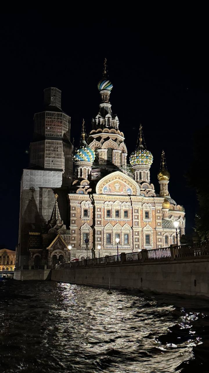 Феерия разводных мостов в Петербурге (Наталья)