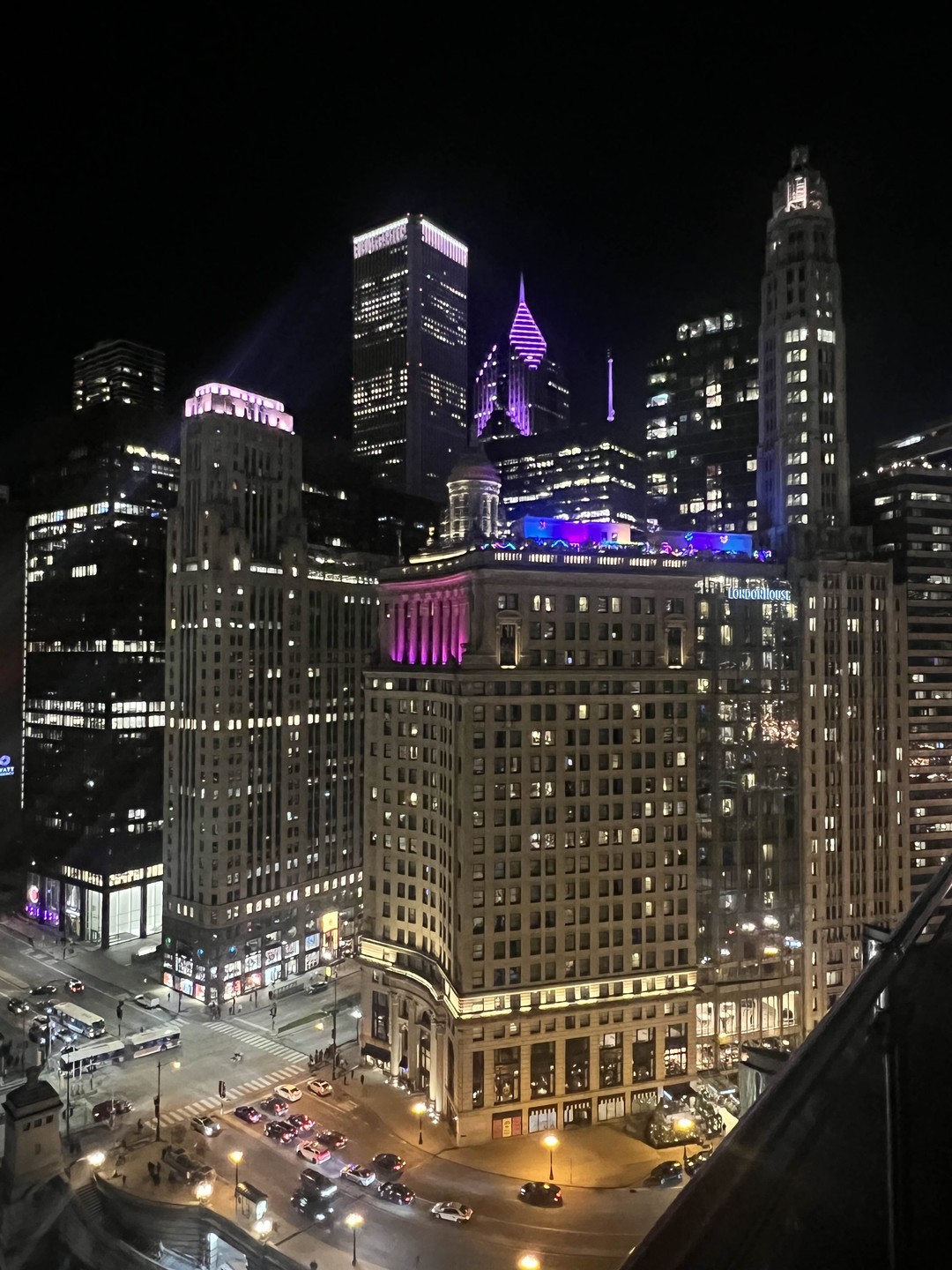 Чикаго - родина небоскрёбов (Roman)